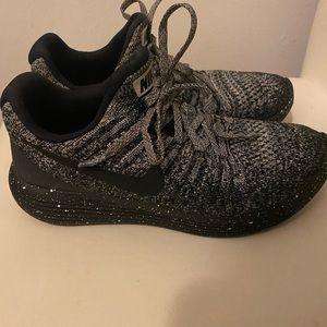 Nike Flyknit 2 Gray + Black